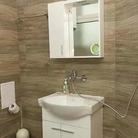 Simple And Spacious 1-bebroom Flat With Terrace